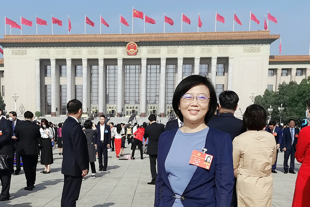 6. 全国人大代表、航空工业光电所型号副总师羊毅